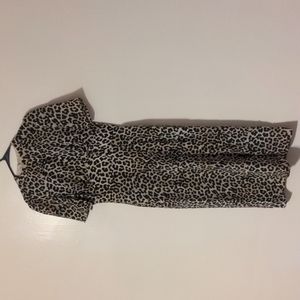 Asos design midi tea dress  with buttons and leopard print size USA 8